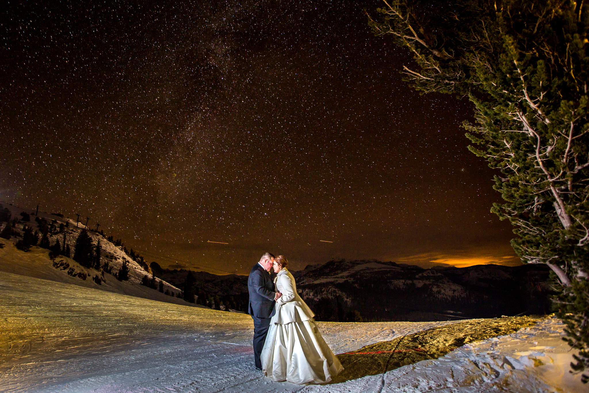 캐서린과 그녀의 남편은 2015년 12월 결혼식 중 캘리포니아주 맘모스 레이크스(Mammoth Lakes)에 있었다. 